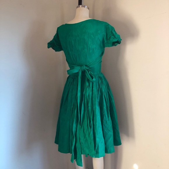 Vintage 1950s Hand Sewn Emerald Green Dress - Picture 4 of 8
